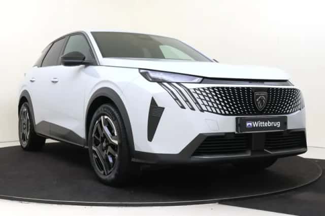 Peugeot e-3008 (2025) thumbnail 3