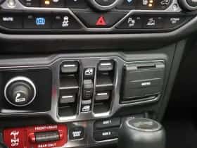 Jeep Wrangler (2024) thumbnail 25