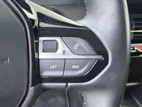 Peugeot 208 (2021) thumbnail 23