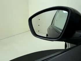 Peugeot 208 (2021) thumbnail 26