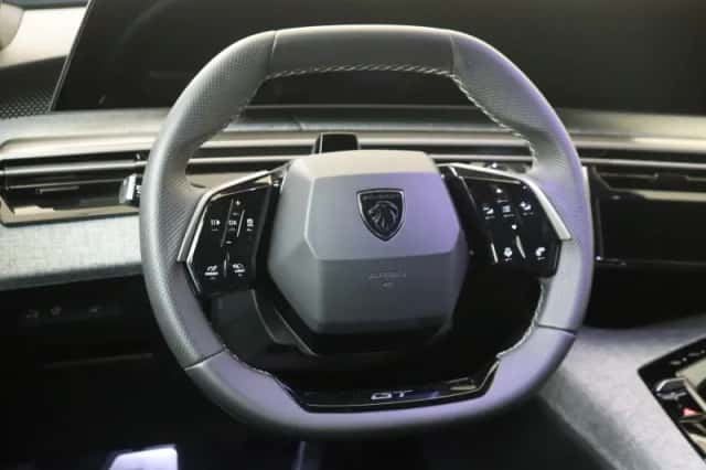 Peugeot E-5008 (2025) thumbnail 6