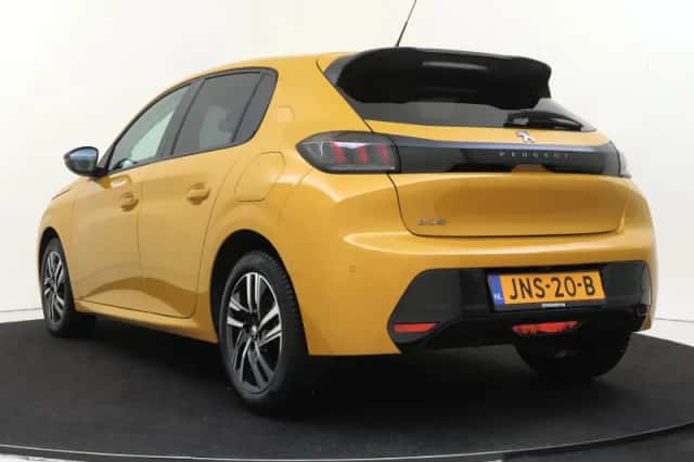 Peugeot 208 (2023) thumbnail 4