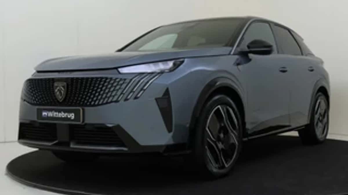 Peugeot e-3008 (2025) — foto 1
