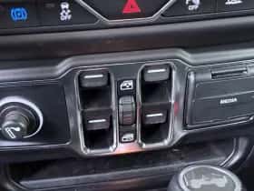 Jeep Wrangler (2022) thumbnail 30