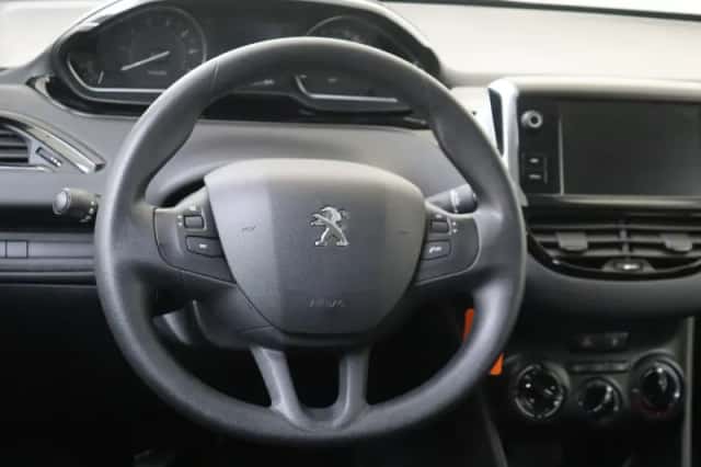 Peugeot 208 (2018) thumbnail 6