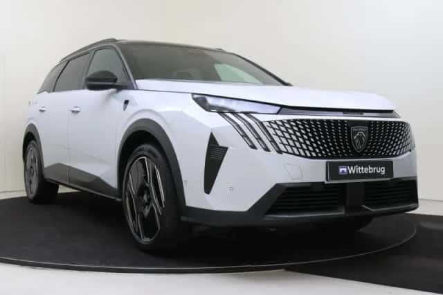 Peugeot 5008 (2025) thumbnail 3