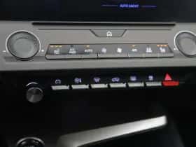 Peugeot 308 (2023) thumbnail 25