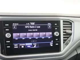Volkswagen T-Roc (2020) thumbnail 16