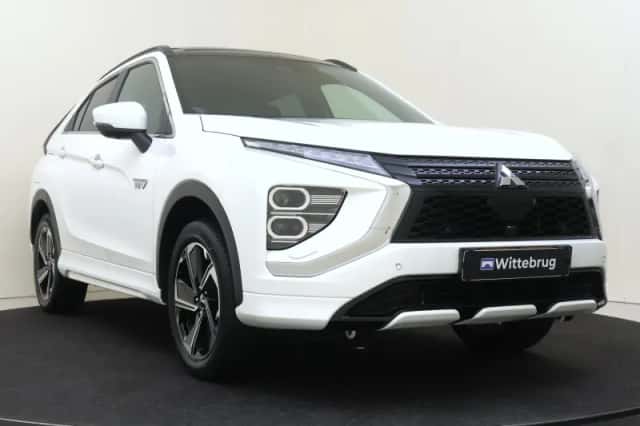 Mitsubishi Eclipse Cross (2023) thumbnail 3