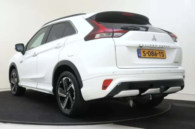 Mitsubishi Eclipse Cross (2023) thumbnail 4