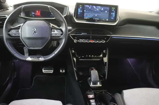 Peugeot e-2008 (2021) thumbnail 5