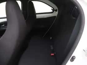 Toyota Aygo (2024) thumbnail 12