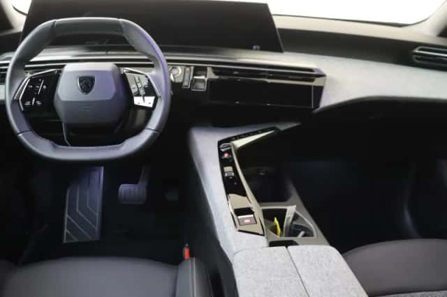 Peugeot 3008 (2025) thumbnail 5