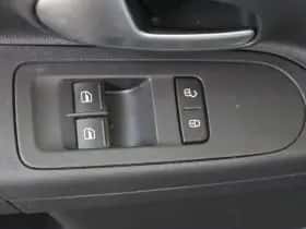 Volkswagen Up! (2023) thumbnail 24