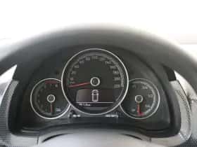 Volkswagen Up! (2023) thumbnail 7