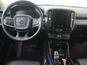 Volvo XC40 (2021) thumbnail 5