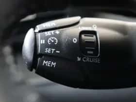 Peugeot 2008 (2020) thumbnail 24