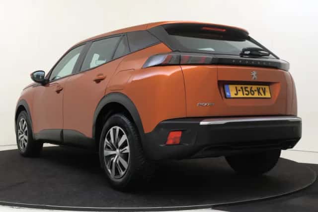 Peugeot 2008 (2020) thumbnail 4