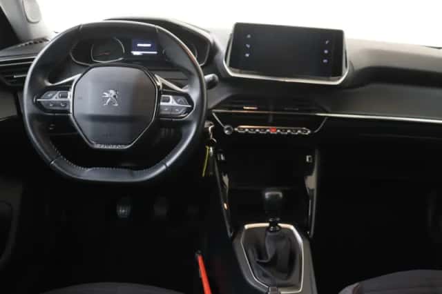 Peugeot 2008 (2020) thumbnail 5