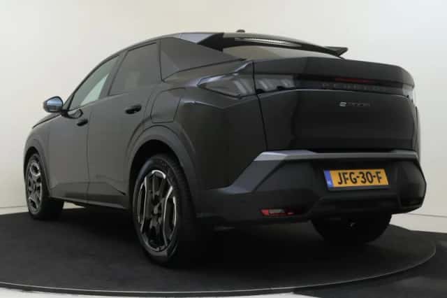 Peugeot e-3008 (2025) thumbnail 4