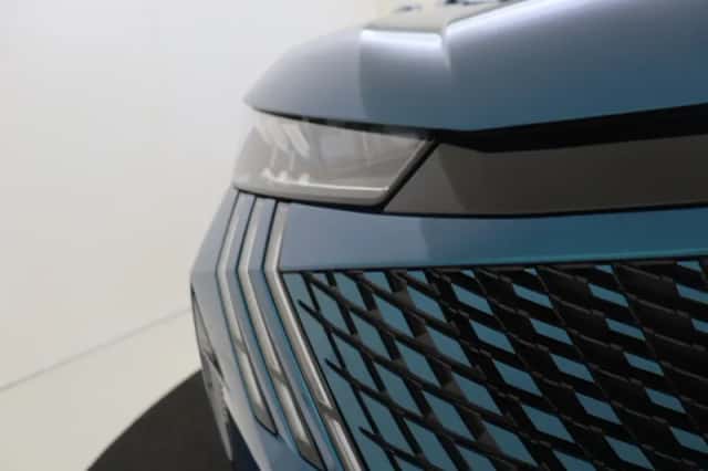 Peugeot e-3008 (2025) thumbnail 4
