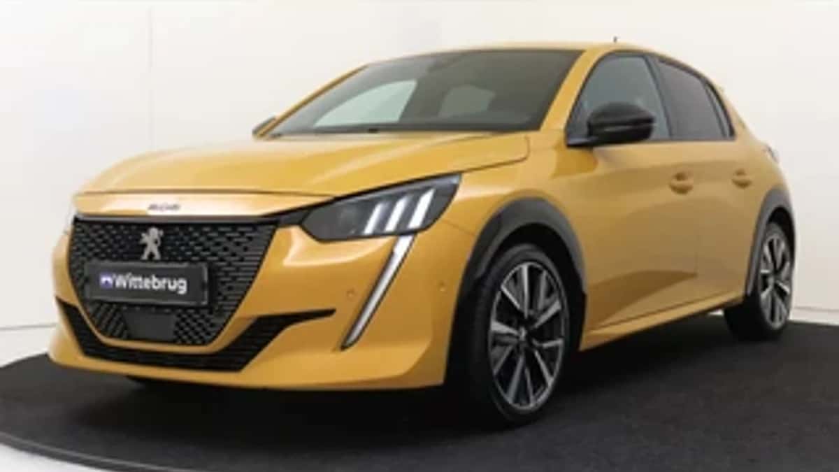 Peugeot 208 (2021) — foto 1