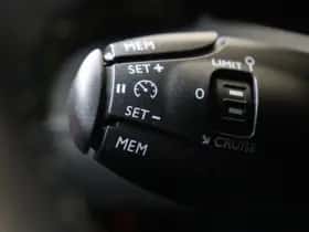 Peugeot 208 (2021) thumbnail 25