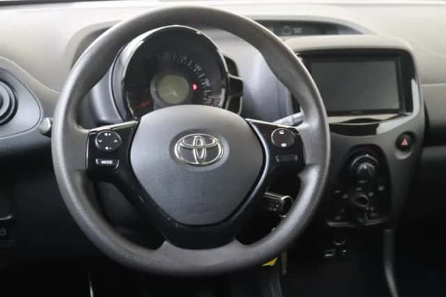 Toyota Aygo (2017) thumbnail 6