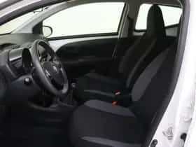 Toyota Aygo (2017) thumbnail 10