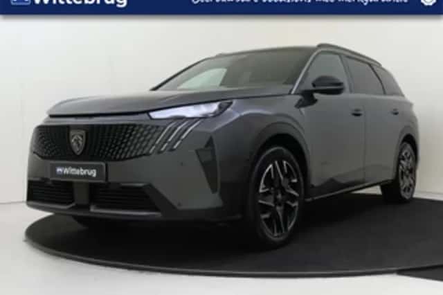 Peugeot 5008 (2025) thumbnail 1
