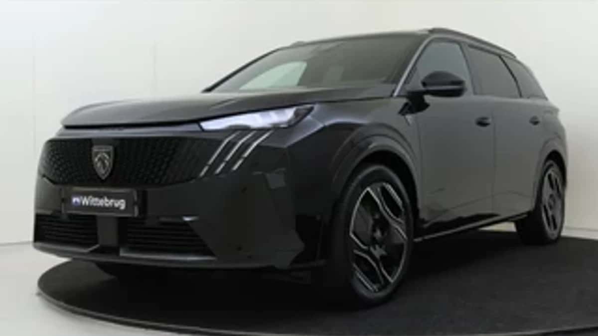 Peugeot E-5008 (2025) — foto 1