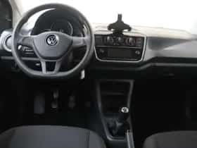 Volkswagen Up! (2023) thumbnail 5