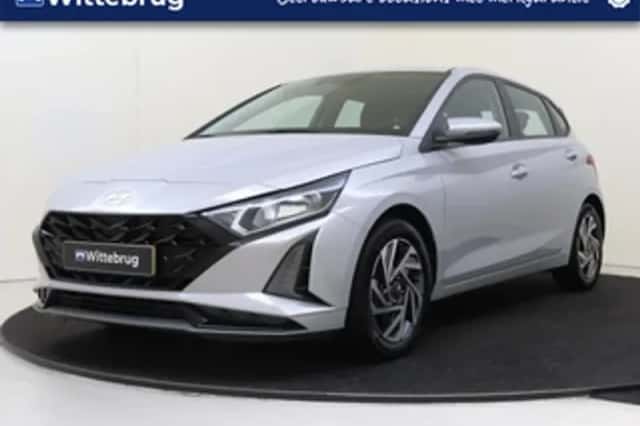 Hyundai i20 (2025) thumbnail 1