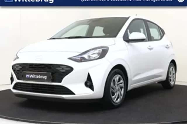 Hyundai i10 (2023) thumbnail 1