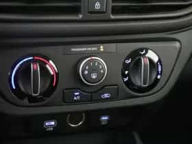 Hyundai i10 (2023) thumbnail 18