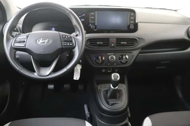 Hyundai i10 (2023) thumbnail 5