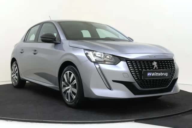Peugeot 208 (2023) thumbnail 2