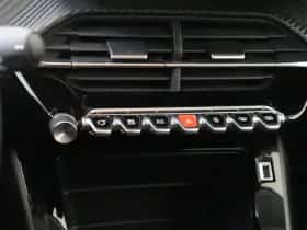 Peugeot 208 (2023) thumbnail 23