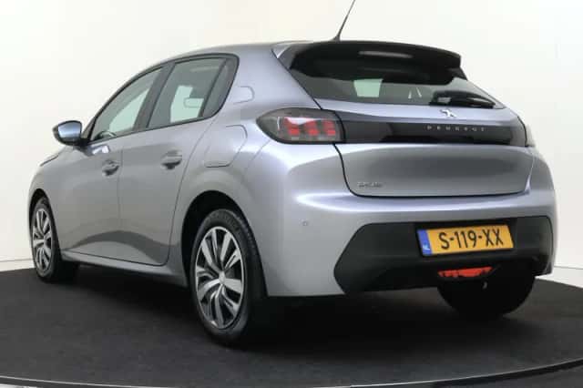Peugeot 208 (2023) thumbnail 4