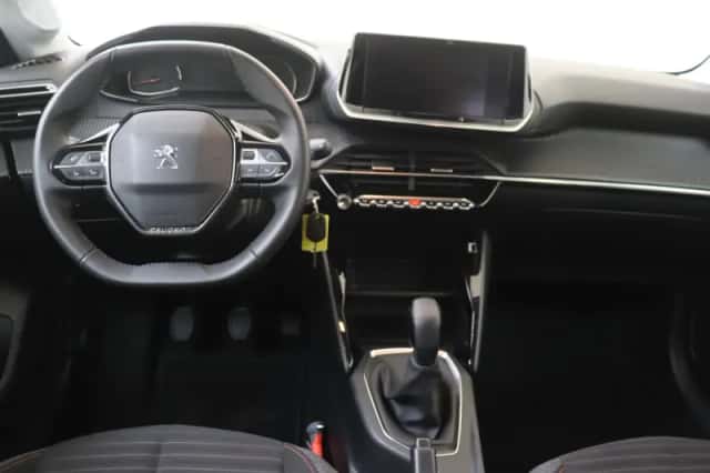 Peugeot 208 (2023) thumbnail 5