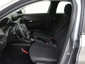 Peugeot 208 (2023) thumbnail 9