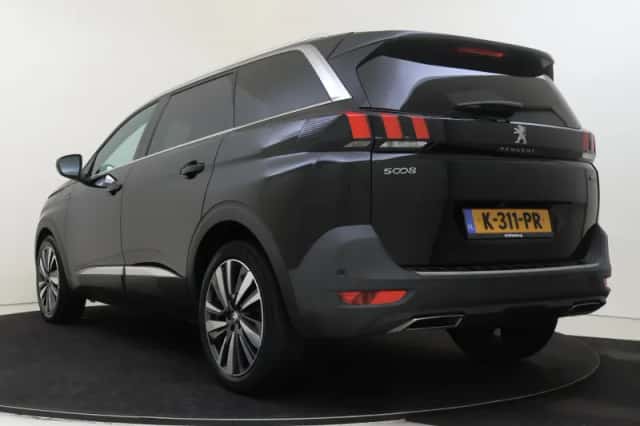 Peugeot 5008 (2021) thumbnail 4