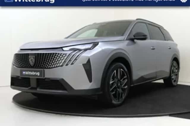 Peugeot 5008 (2025) thumbnail 1