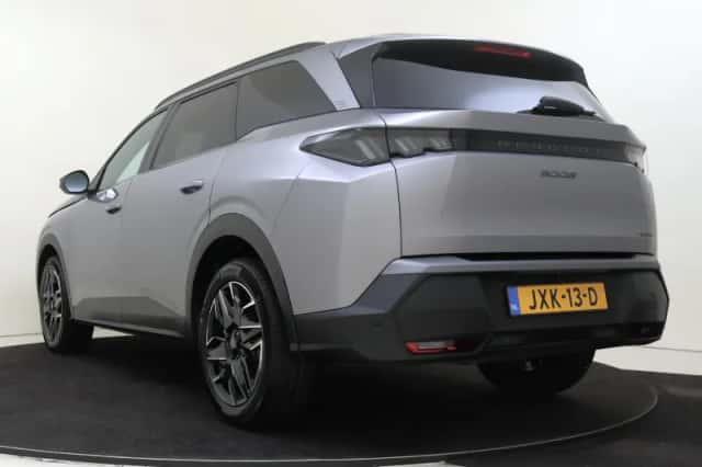 Peugeot 5008 (2025) thumbnail 4