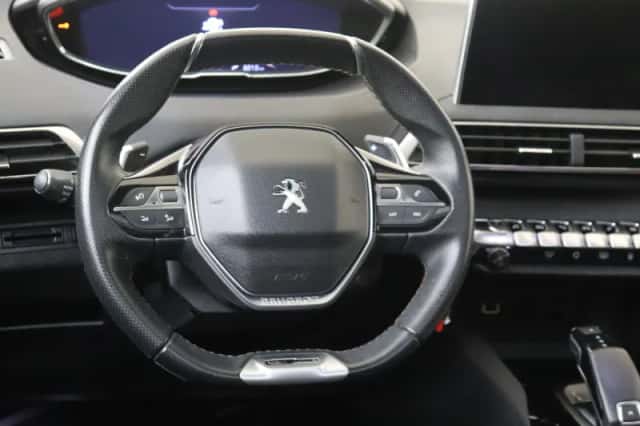 Peugeot 3008 (2018) thumbnail 6
