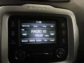 Jeep Renegade (2015) thumbnail 15