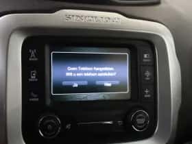Jeep Renegade (2015) thumbnail 16
