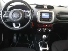 Jeep Renegade (2015) thumbnail 5