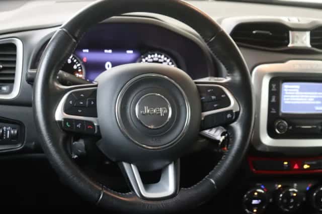 Jeep Renegade (2015) thumbnail 6