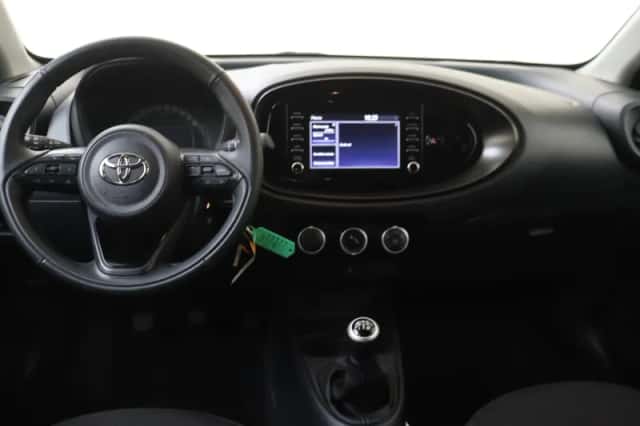 Toyota Aygo (2023) thumbnail 5